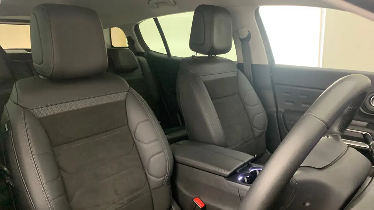 2022-citroen-c5-aircross-12-puretech-shine-ss-big-36