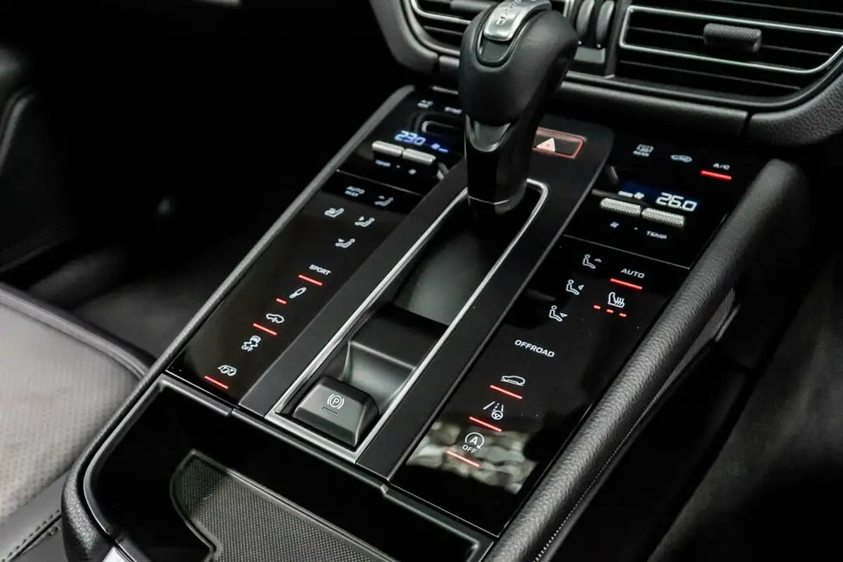 2021-porsche-macan-29-v6-gts-440ps-big-33