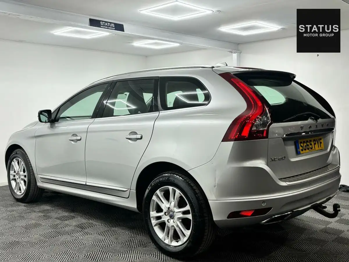 2015-volvo-xc60-24td-d5-se-lux-220bhp-ss-geartronic-big-9