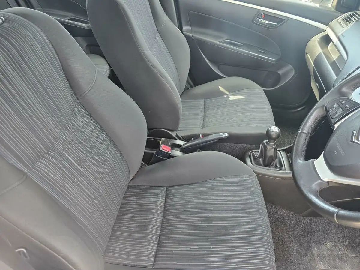 2014-suzuki-swift-12-sz2-94ps-5d-big-11
