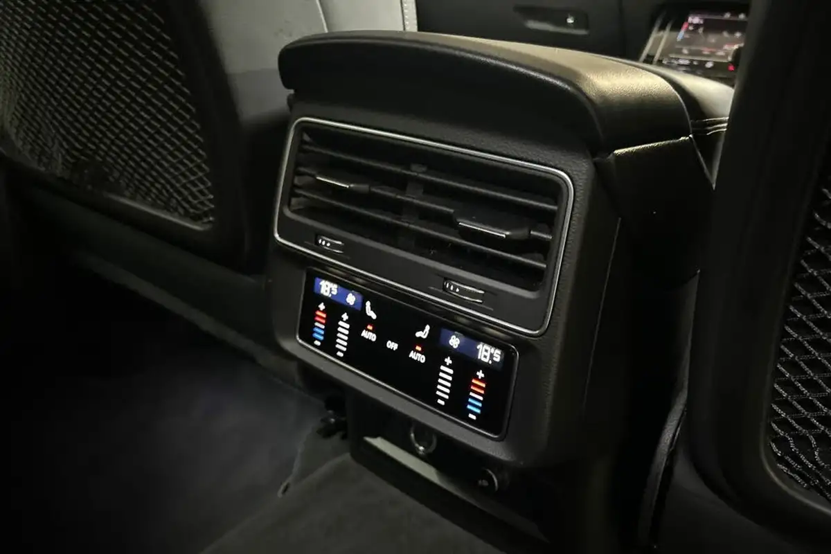 2021-audi-q7-30-50-tdi-black-edition-big-21