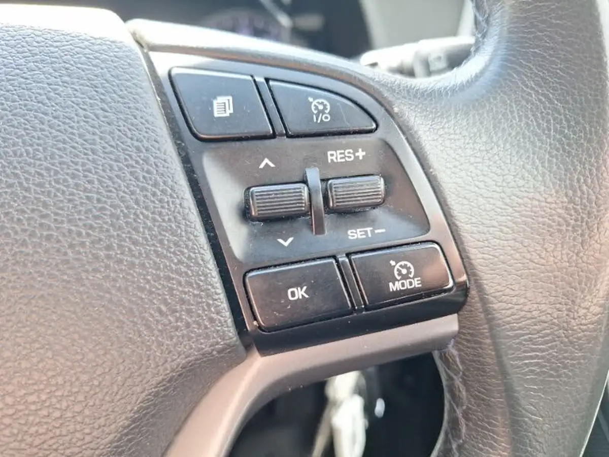 2017-hyundai-tucson-17crdi-blue-drive-se-nav-116ps-big-17