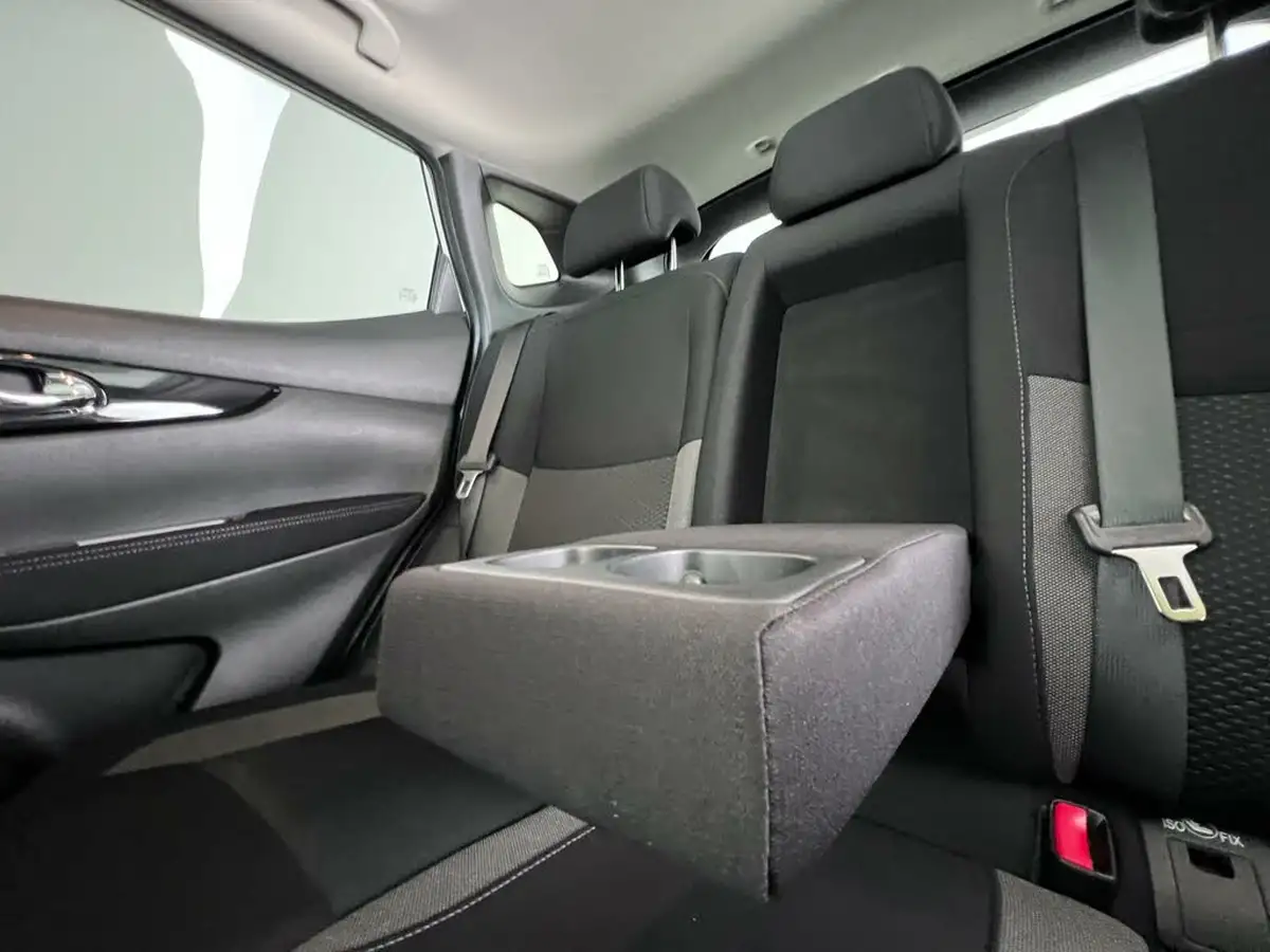2021-nissan-qashqai-13-dig-t-n-connecta-160ps-auto-big-13
