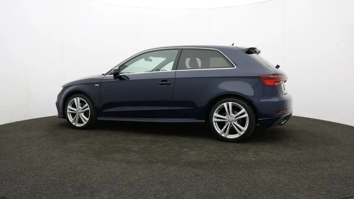2017-audi-a3-20-tfsi-quattro-s-line-191ps-nav-hatchback-3d-big-64