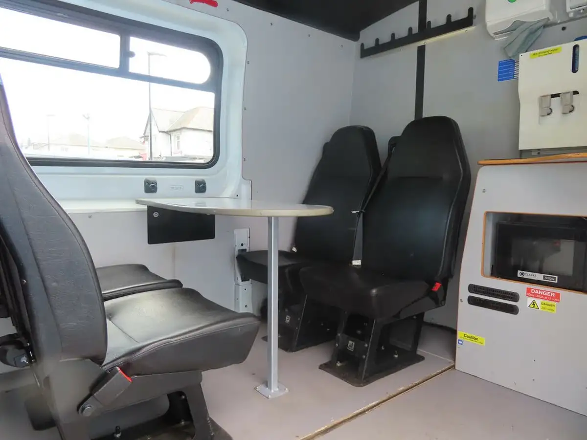 2022-ford-transit-20tdci-350-l3h2-leader-130pseu6dt-panel-van-big-2
