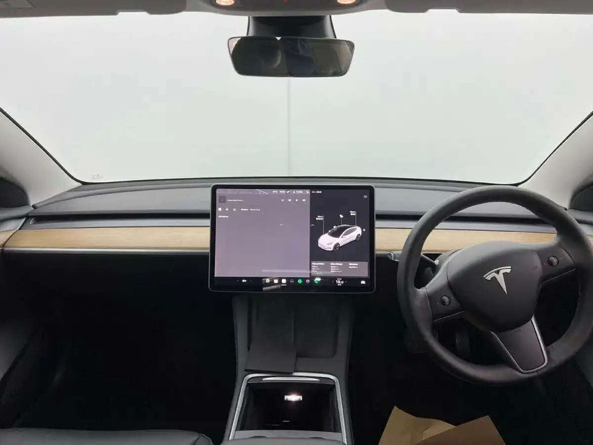 2021-tesla-model-3-e-long-range-4x4-big-12