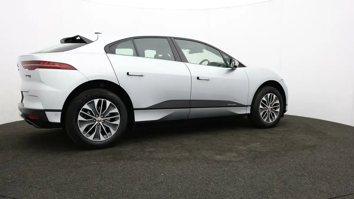 2021-jaguar-i-pace-ev400-se-big-26