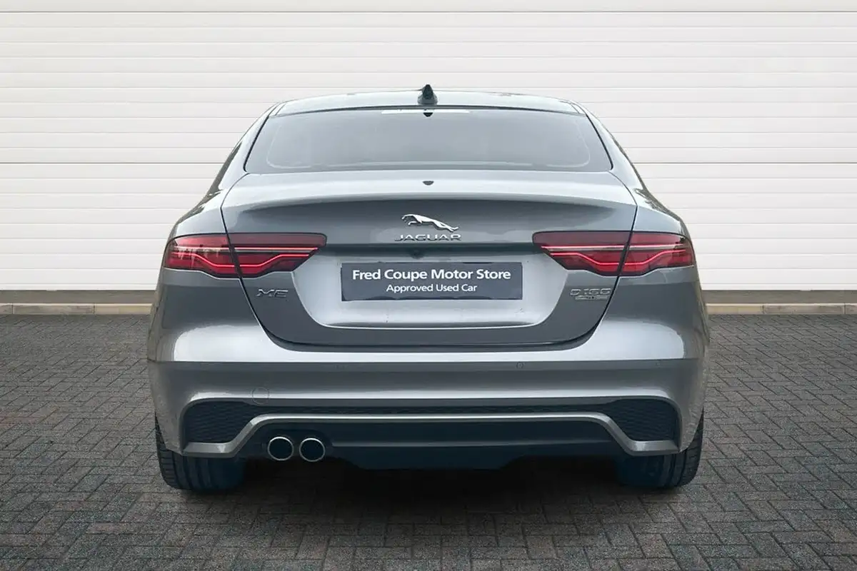 2019-jaguar-xe-20d-r-dynamic-se-big-11