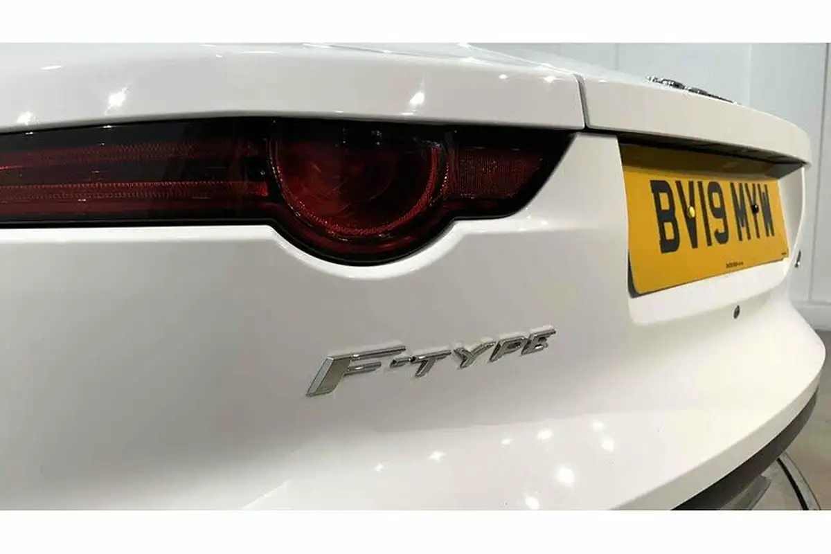 2019-jaguar-f-type-20-i4-chequered-flag-coupe-big-11