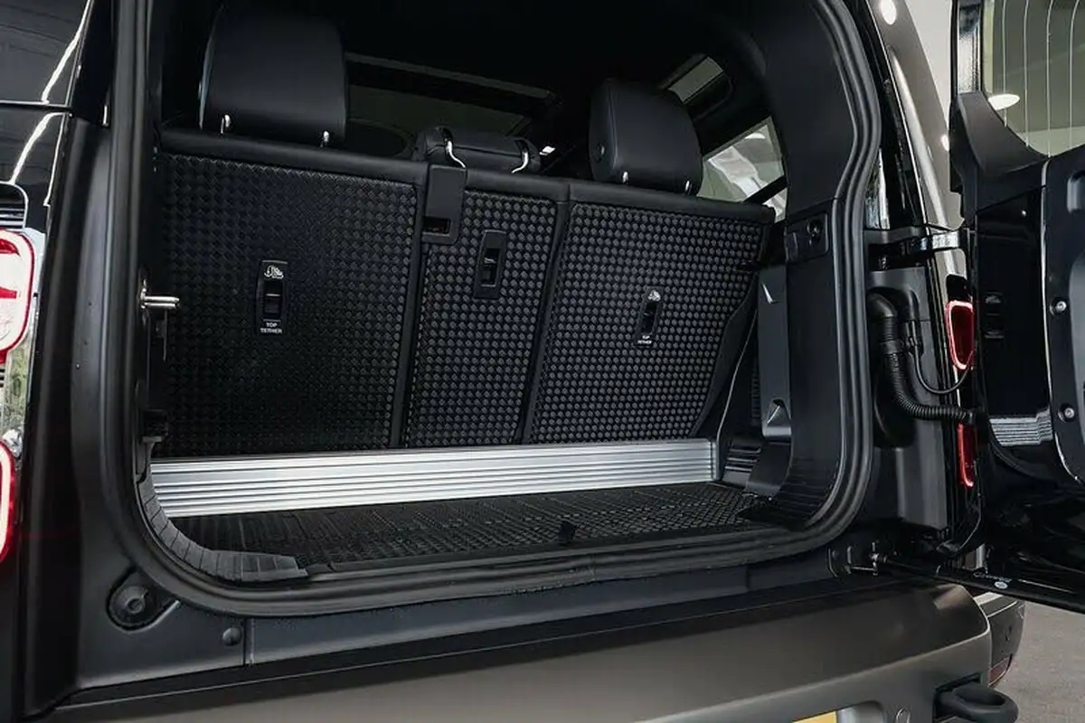 2022-land-rover-90-defender-30-d250-x-dynamic-hse-big-13