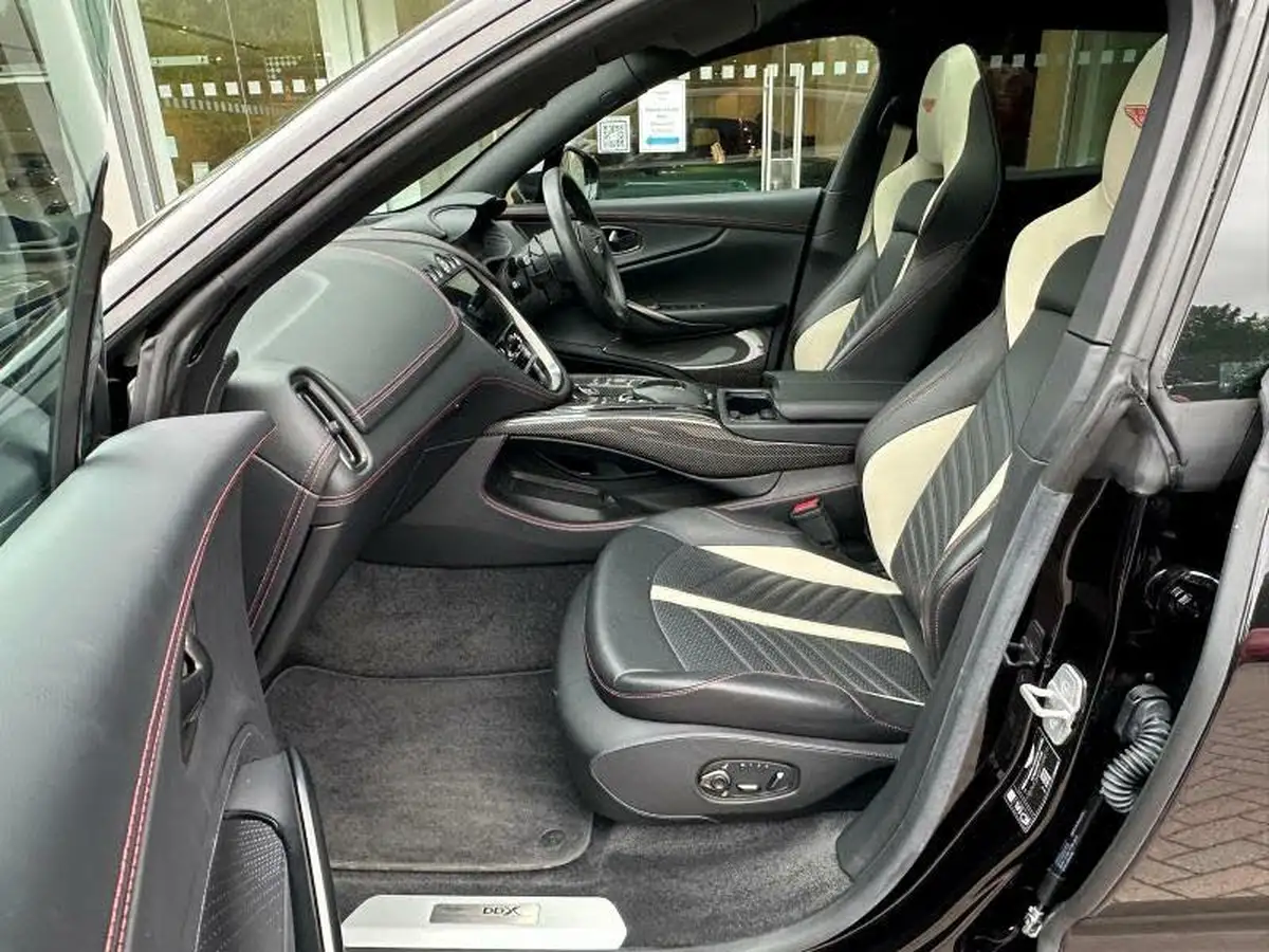 2023-aston-martin-dbx-40-v8-big-17