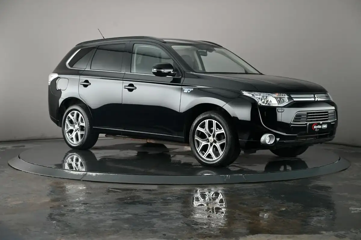 2014-mitsubishi-outlander-20-gx4h-big-0