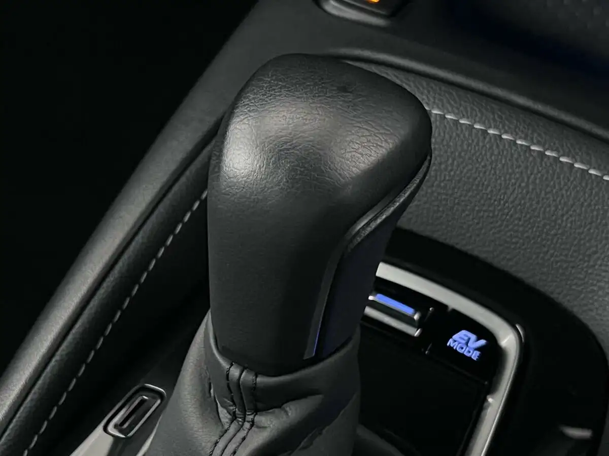 2022-toyota-corolla-18-vvt-i-design-120bhp-trk-hatchback-5d-big-33