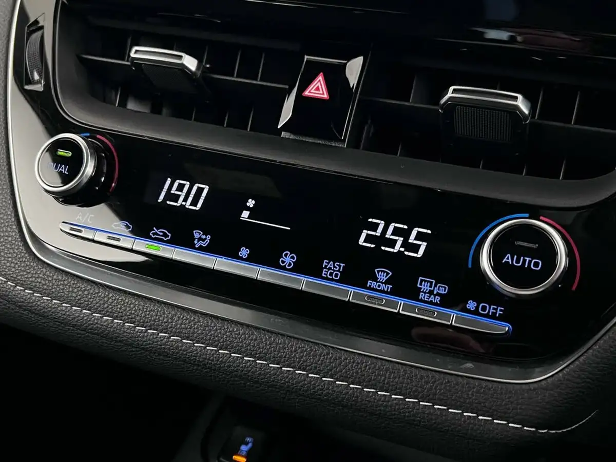 2022-toyota-corolla-18-vvt-i-design-120bhp-trk-hatchback-5d-big-30
