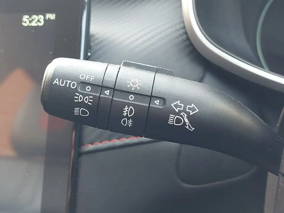 2021-mg-zs-suv-15-vti-tech-exclusive-big-15
