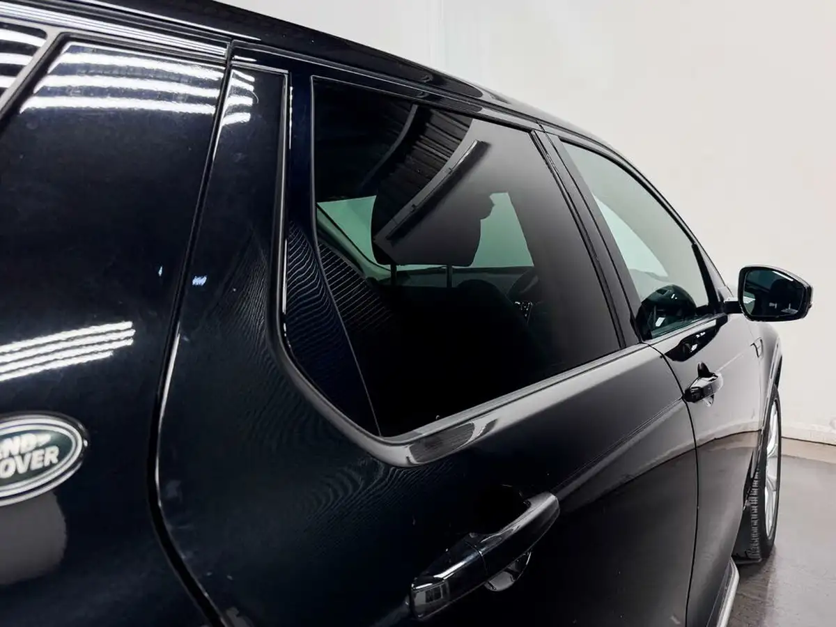 2021-land-rover-discovery-sport-15-p300e-r-dynamic-se-big-13