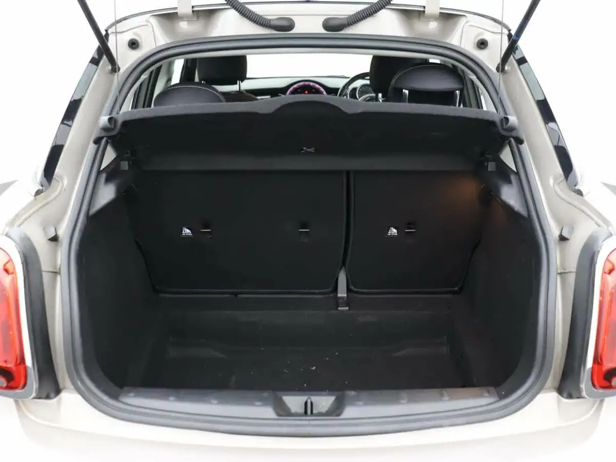 2022-mini-cooper-15-cooper-classic-hatchback-5d-auto-big-10