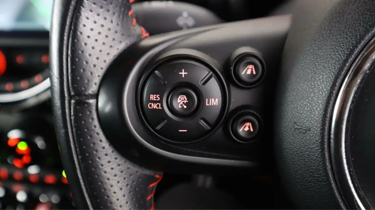 2019-mini-cooper-15-cooper-sport-hatchback-5d-big-22