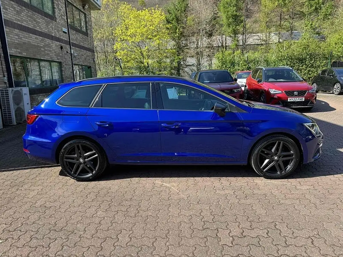 2020-seat-leon-20tdi-fr-black-edition-estate-dsg-big-3