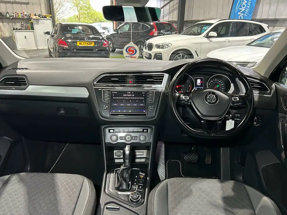 2016-volkswagen-tiguan-20tdi-se-navigation-150ps-4motion-bmt-ss-dsg-big-11