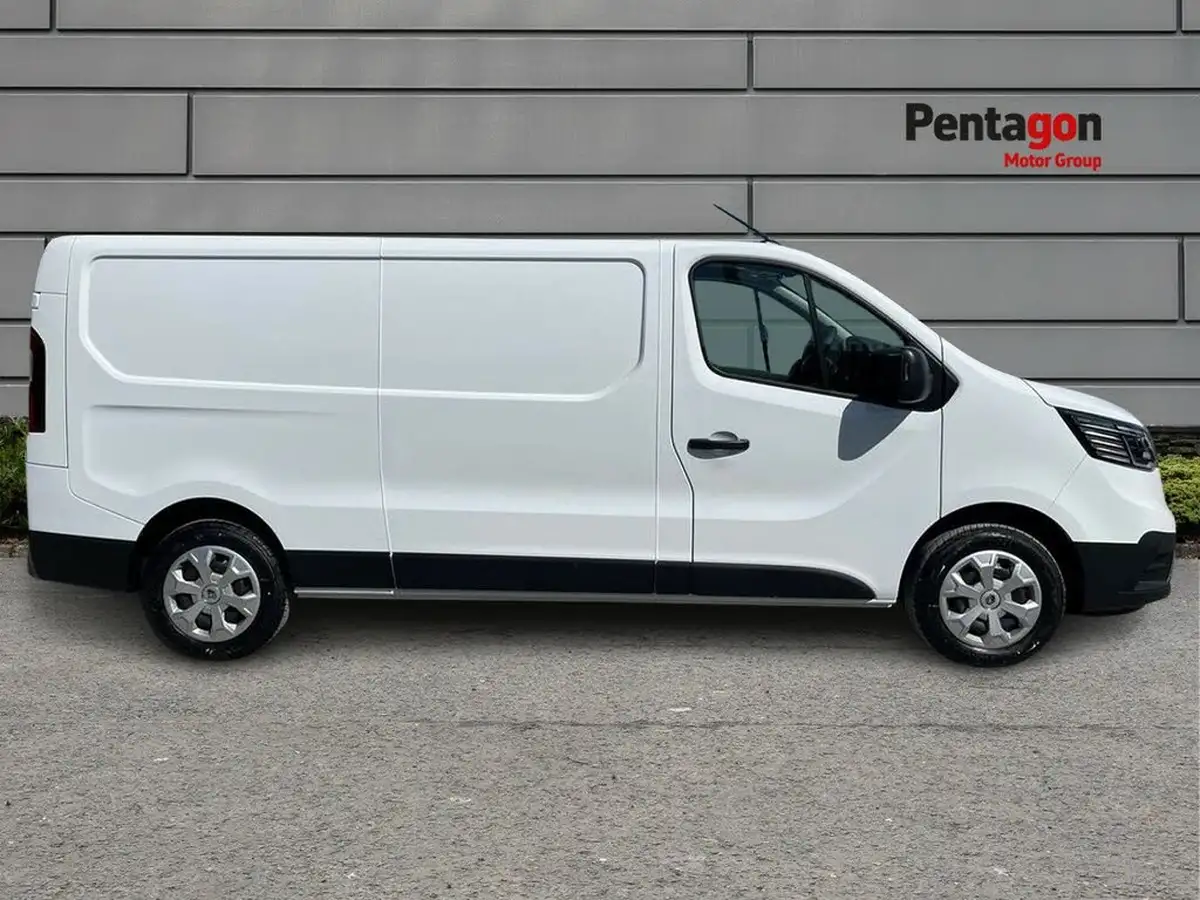2024-renault-trafic-20dci-ll30-130-advance-panel-big-10