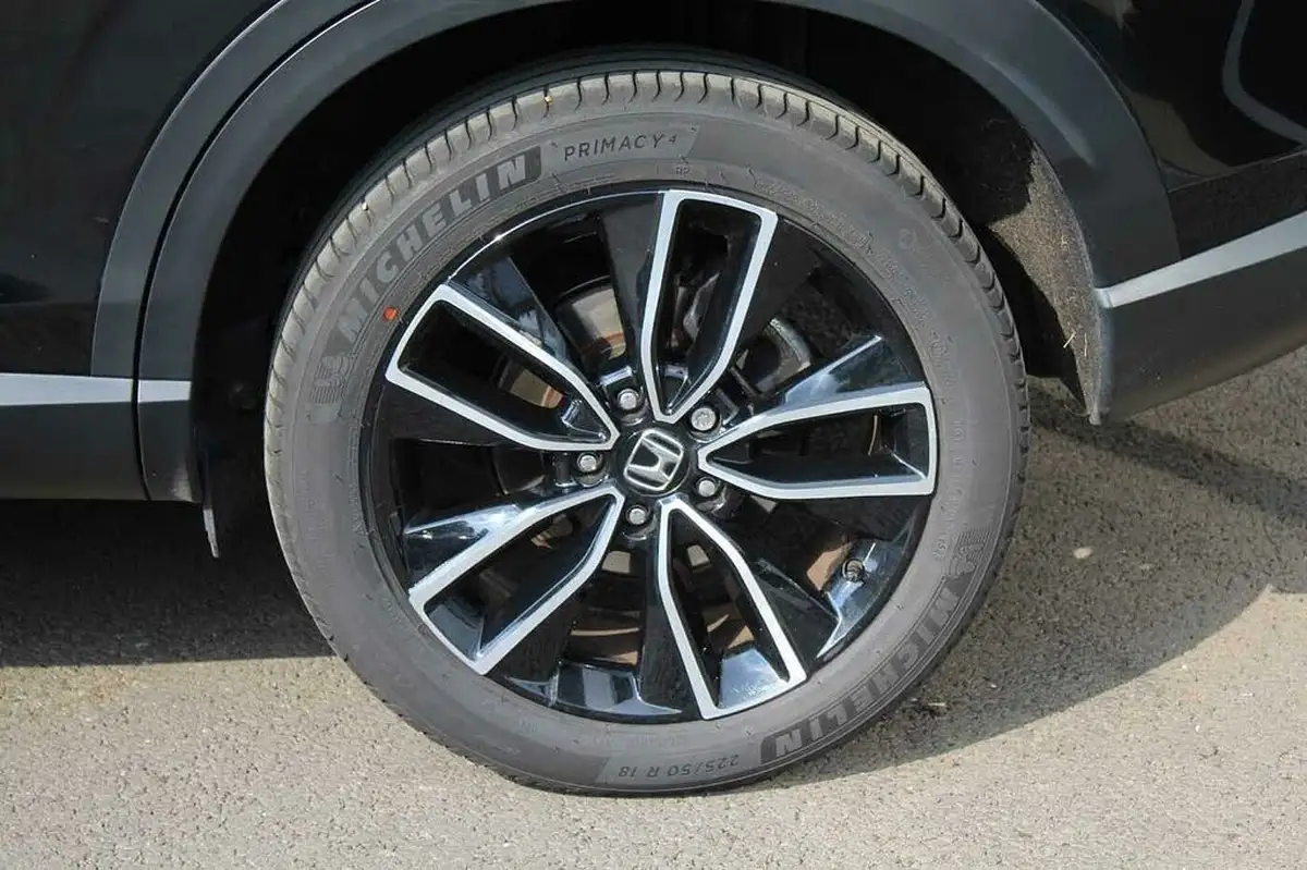 2023-honda-hr-v-15-i-mmd-elegance-big-13