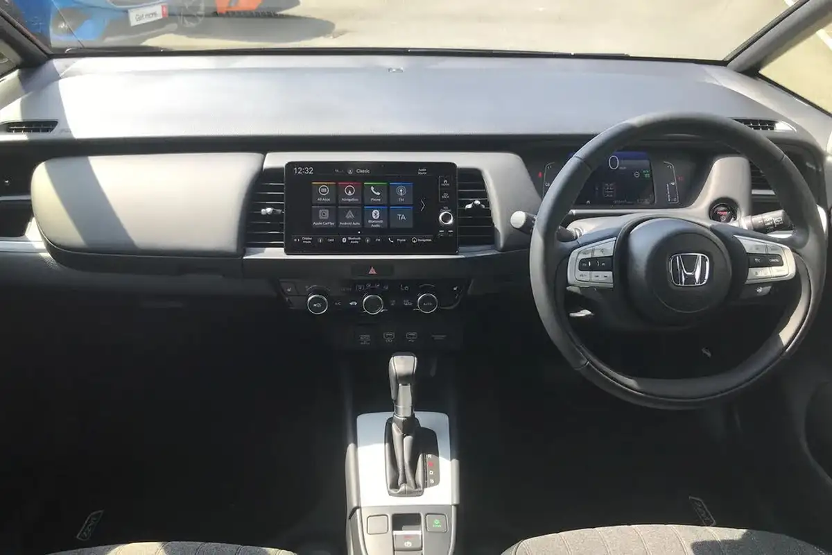 2025-honda-jazz-15-i-mmd-advance-big-3