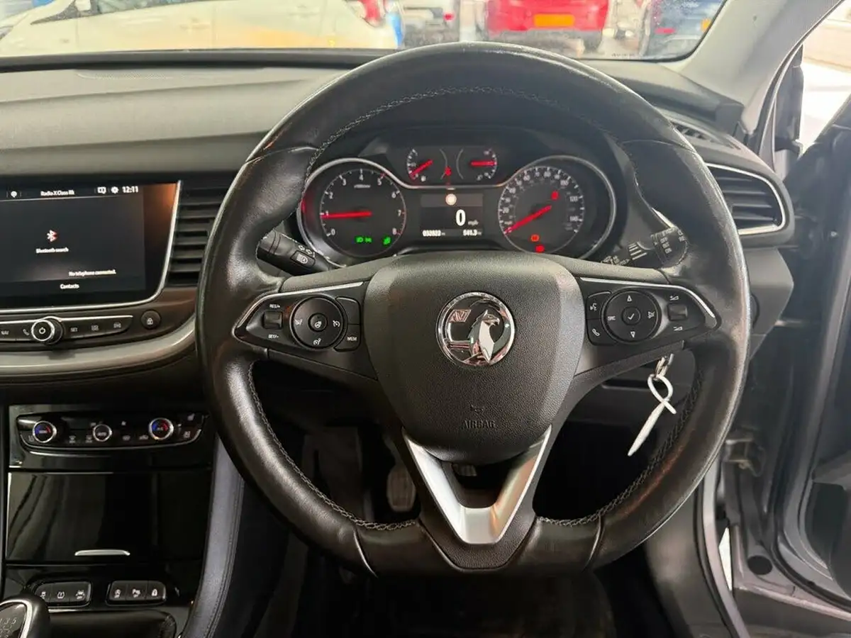 2019-vauxhall-grandland-x-12-elite-nav-big-32