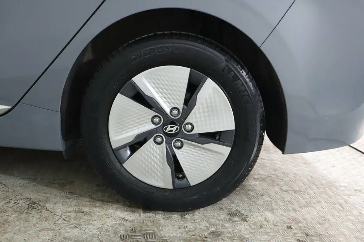 2021-hyundai-ioniq-16-gdi-premium-hybrid-big-28