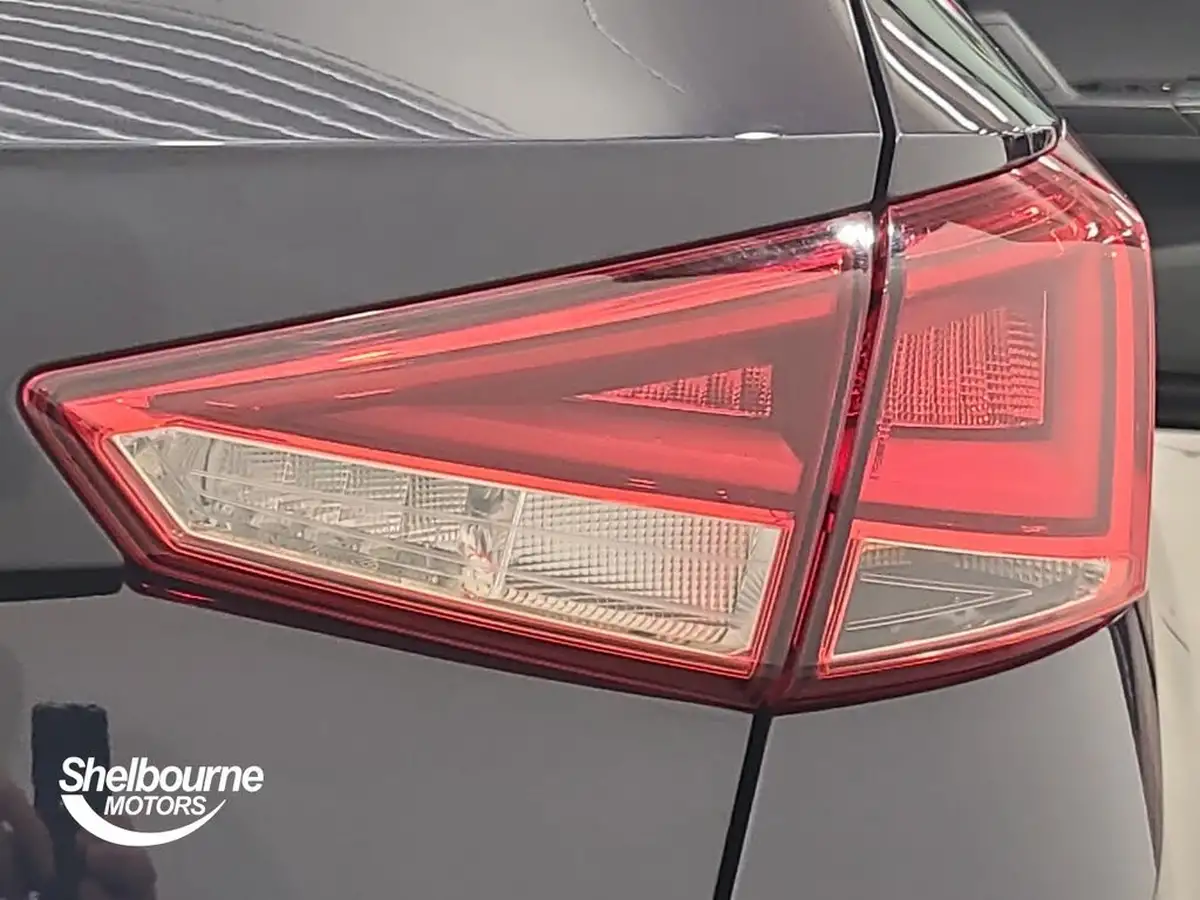 2022-seat-arona-10-tsi-xperience-lux-dsg-big-22