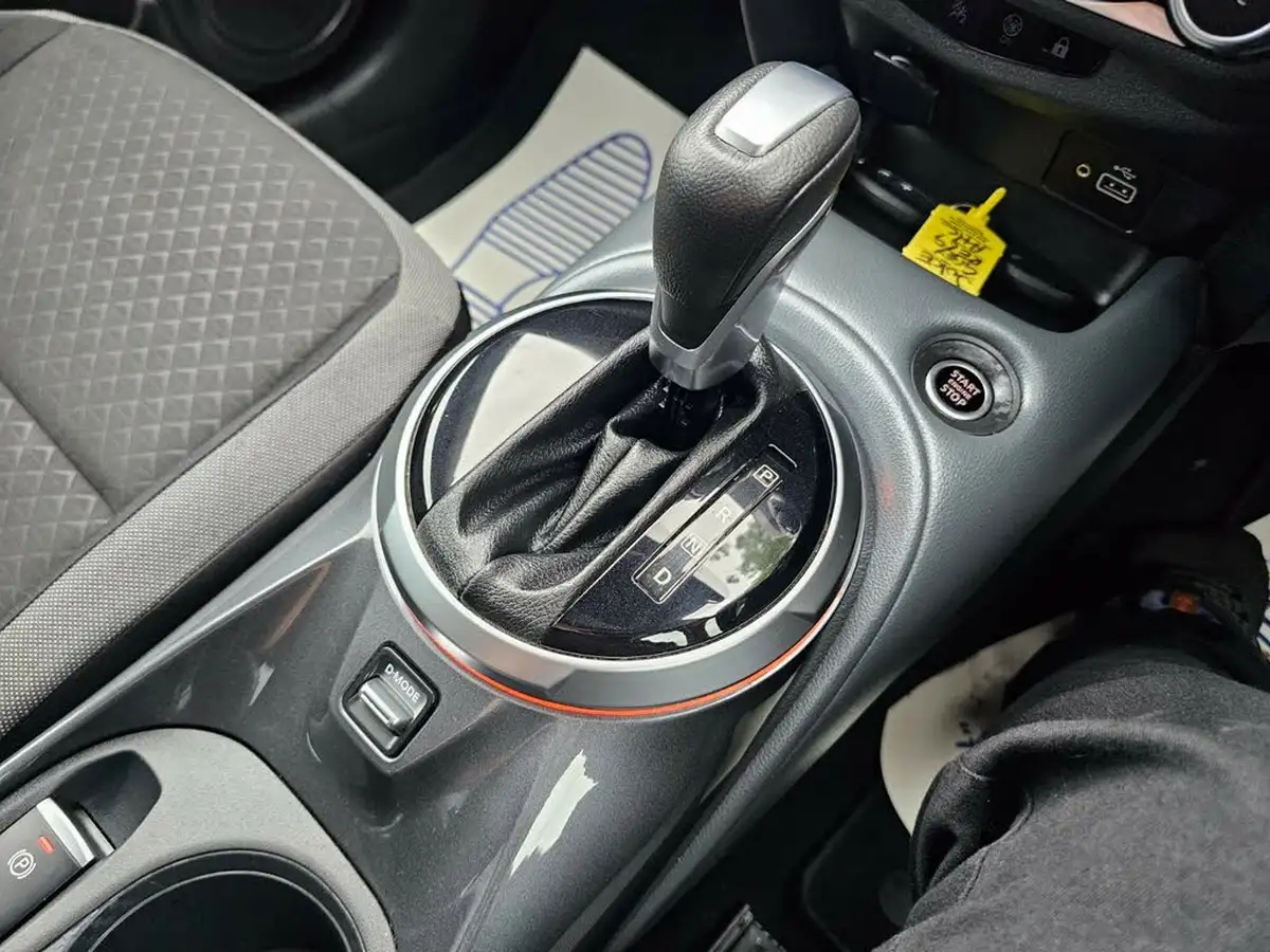 2020-nissan-juke-10-dig-t-n-connecta-117ps-dct-big-16