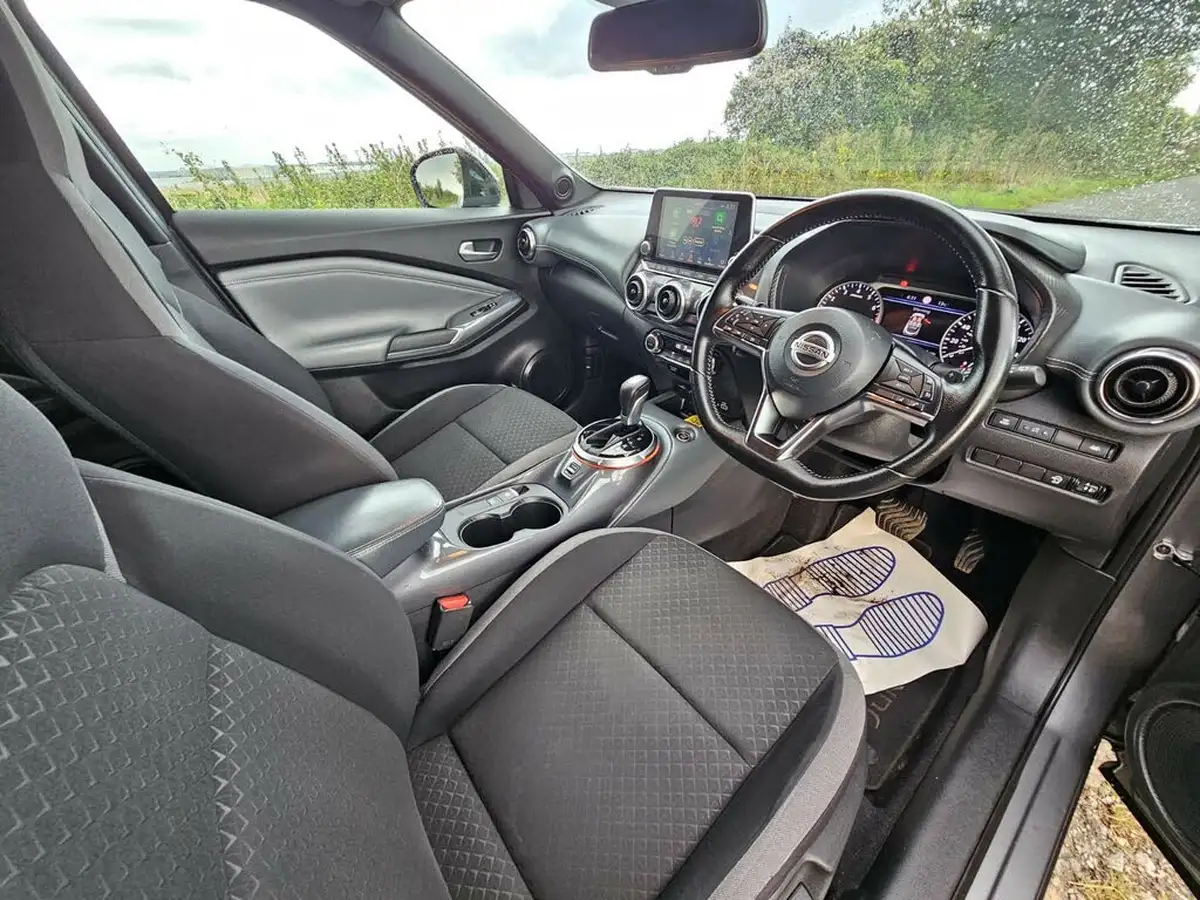 2020-nissan-juke-10-dig-t-n-connecta-117ps-dct-big-12