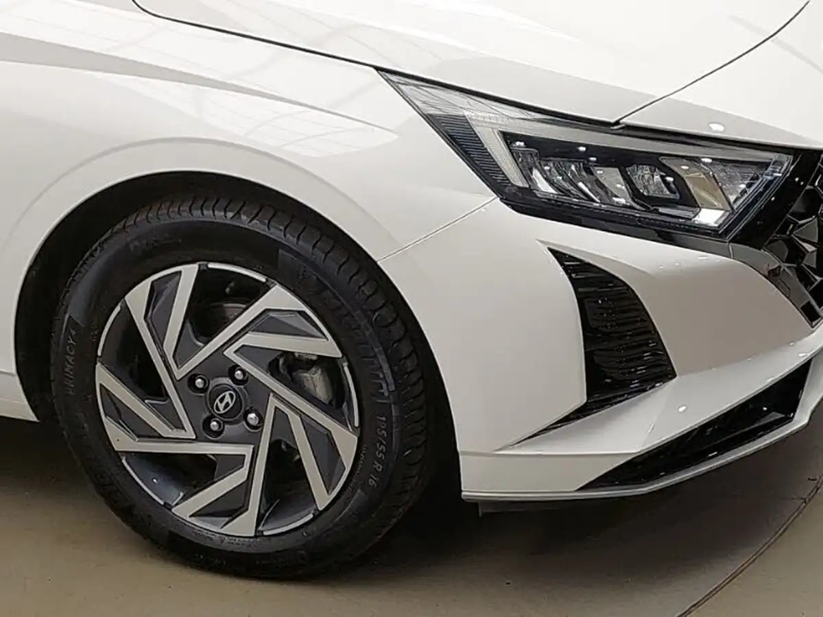 2024-hyundai-i20-10-t-gdi-advance-big-8