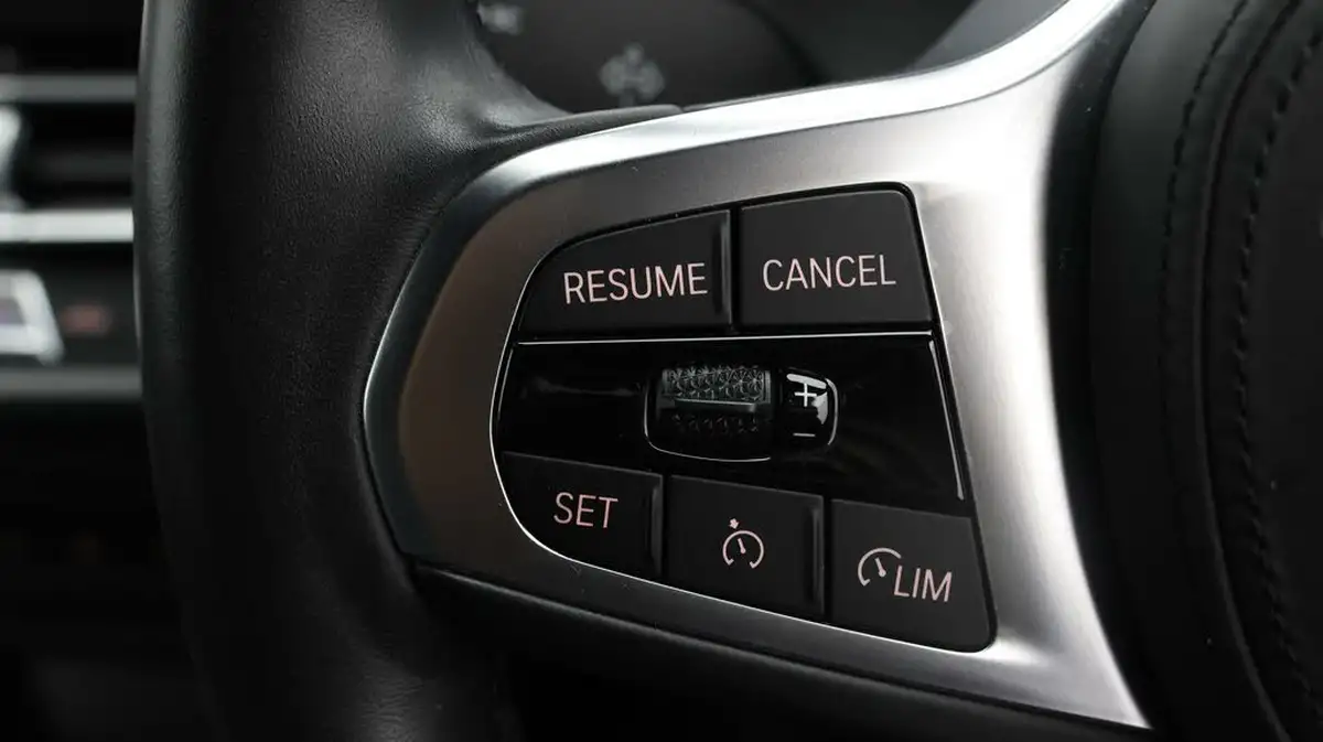 2021-bmw-1-series-15-118i-m-sport-lcp-big-21