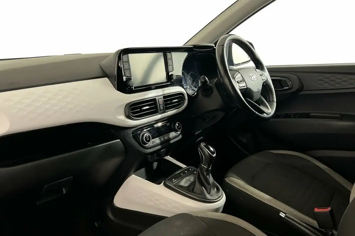 2022-hyundai-i10-10-premium-auto-big-7