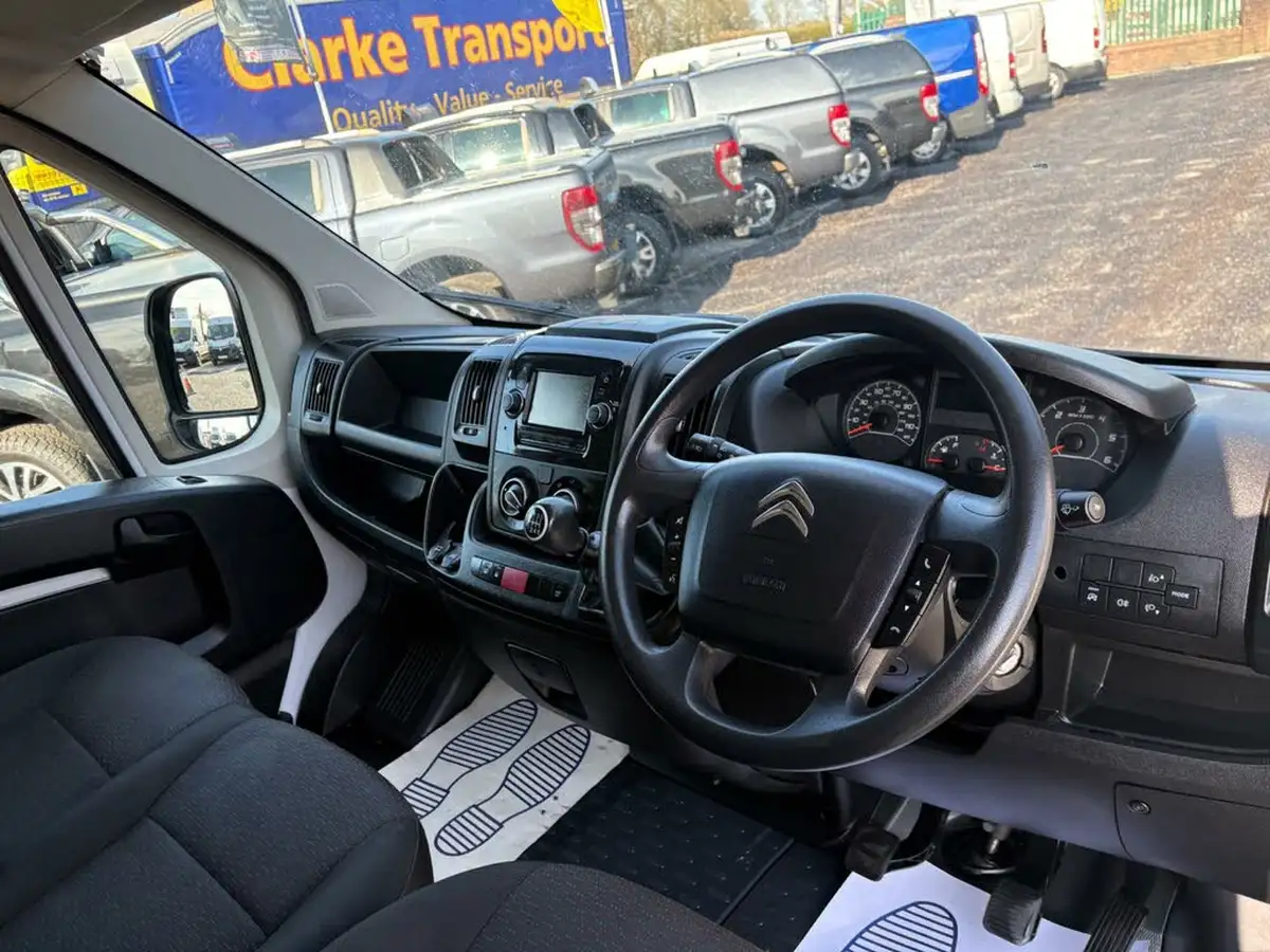 2022-citroen-relay-22bluehdi-35-l3h3-enterprise-big-20