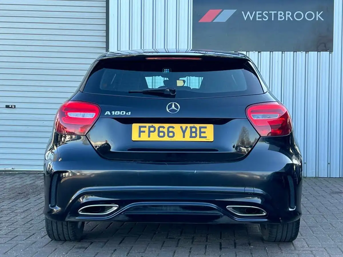2016-mercedes-benz-a-class-15d-a180d-amg-line-ss-big-2