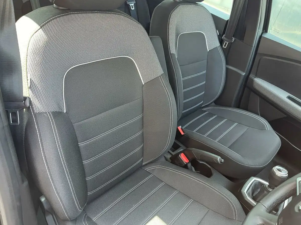 2022-dacia-sandero-10-tce-comfort-90bhp-big-15
