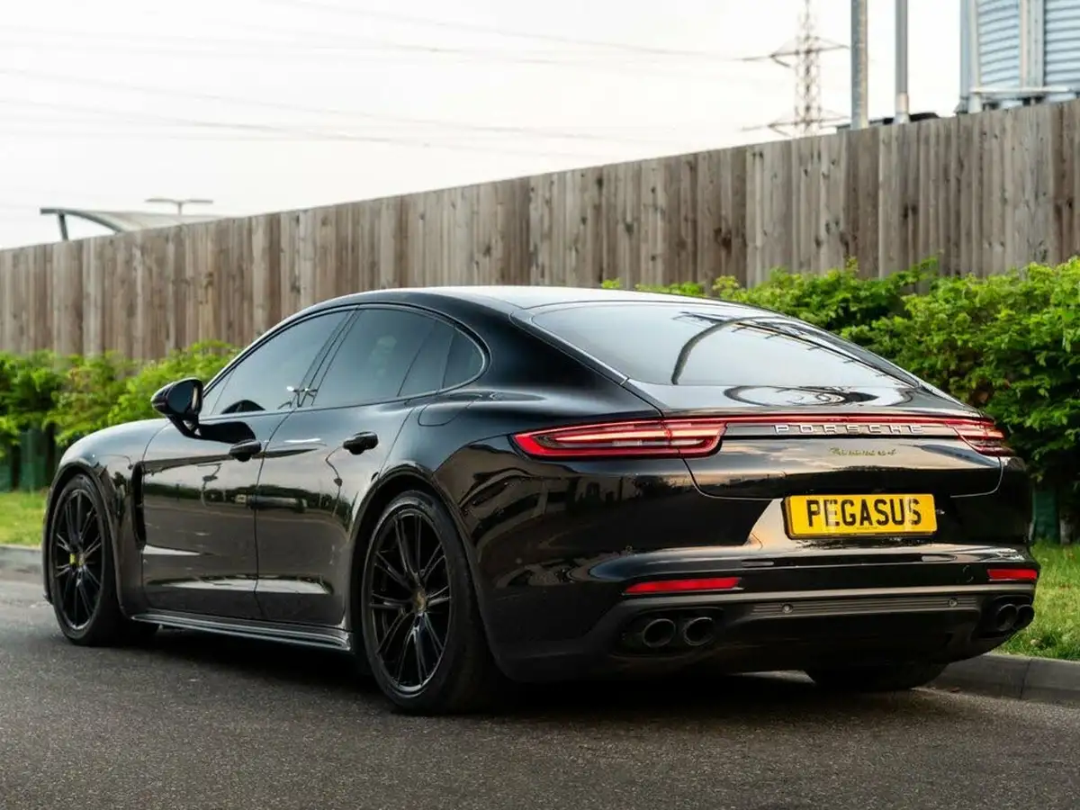 2018-porsche-panamera-29-v6-4-e-hybrid-sport-turismo-big-5