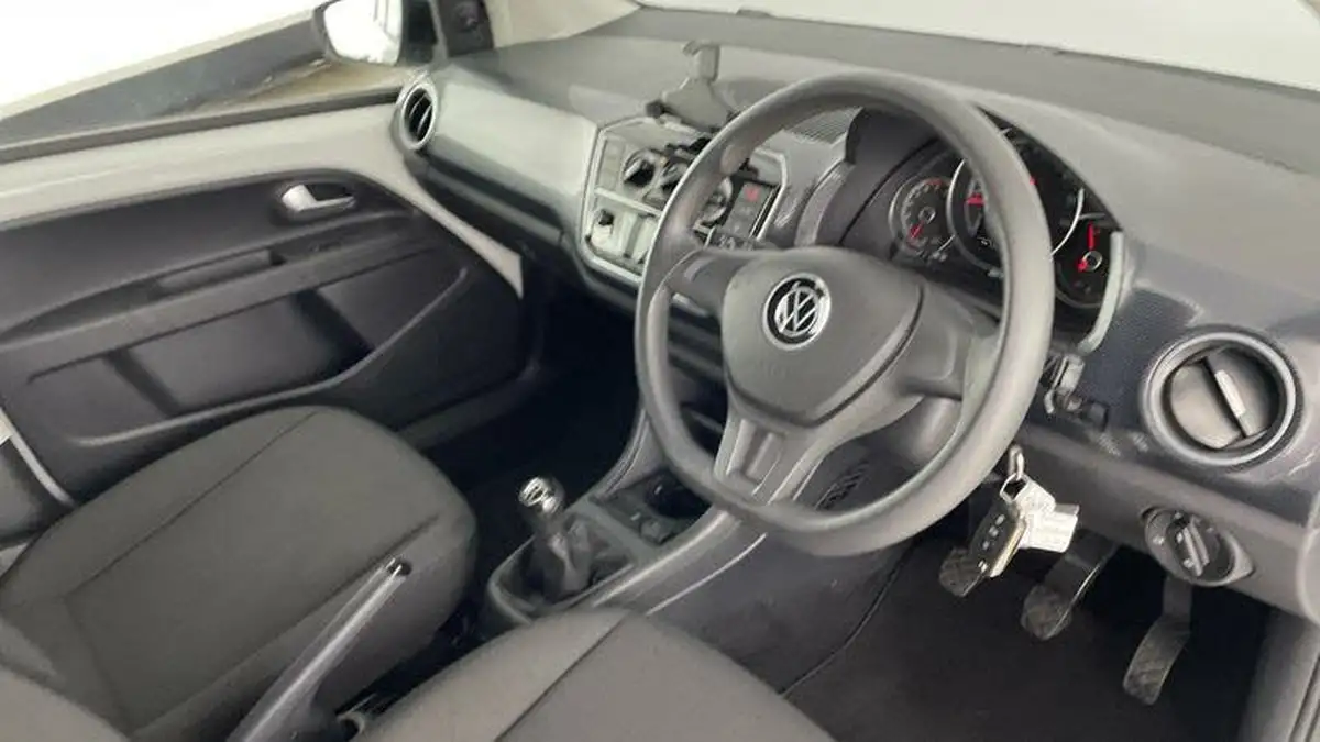 2021-volkswagen-up-10-up-black-edition-60ps-ss-big-5