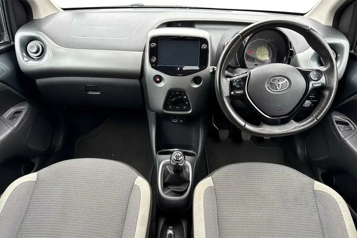 2021-toyota-aygo-10-vvt-i-x-trend-tss-big-9