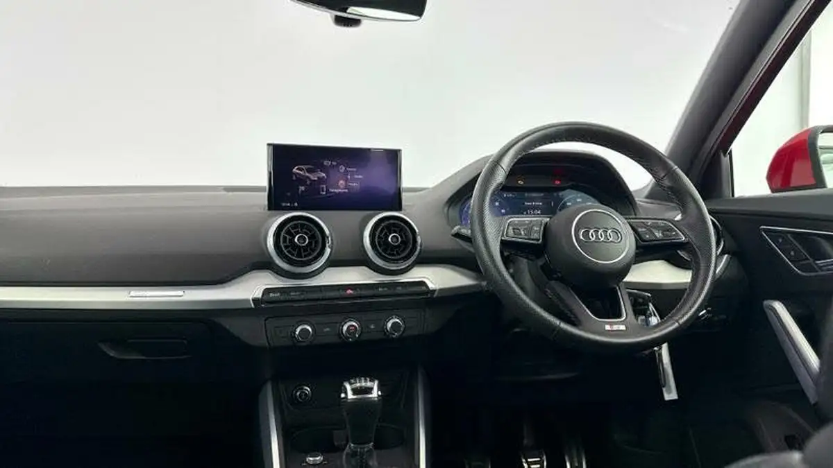 2021-audi-q2-10-30-tfsi-s-line-big-26