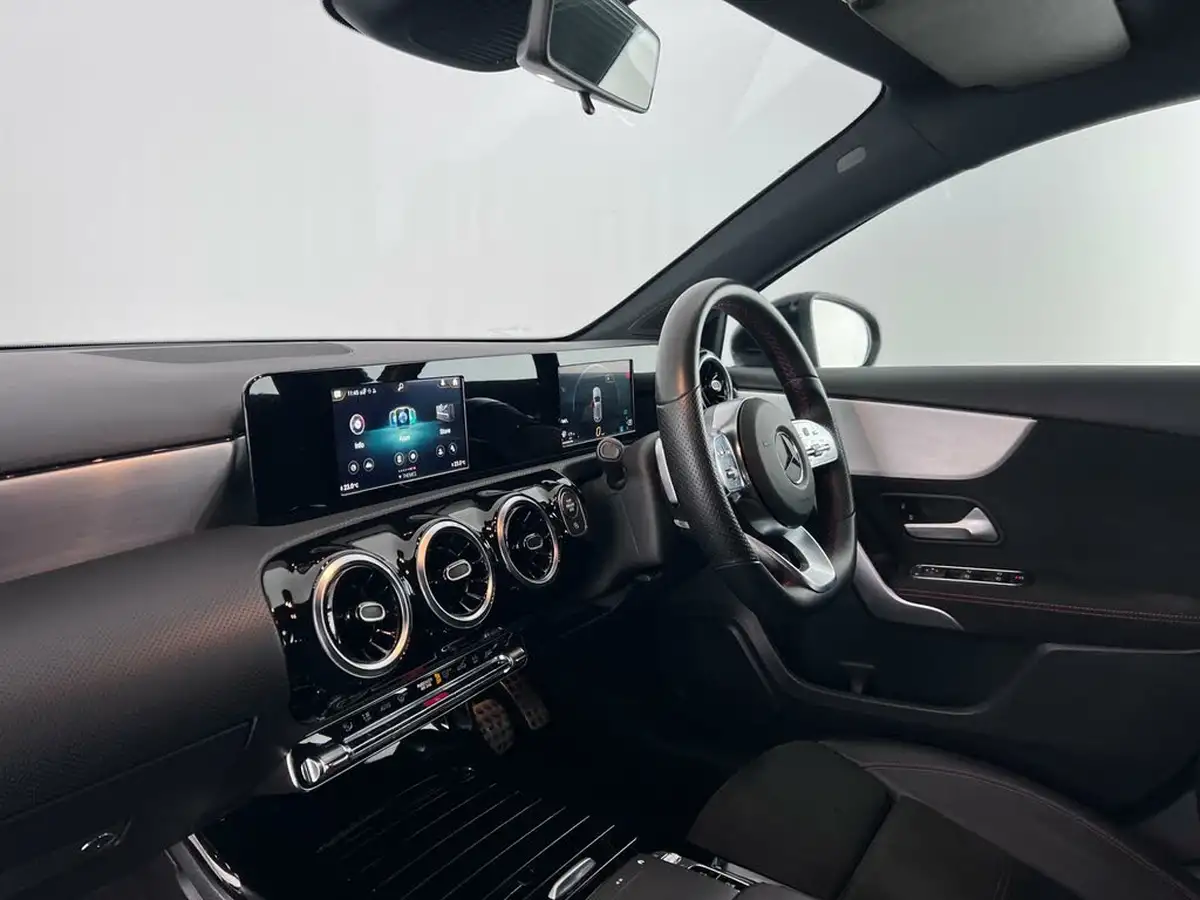 2018-mercedes-benz-a-class-13-a200-amg-line-ss-hatchback-5d-7g-dct-big-16