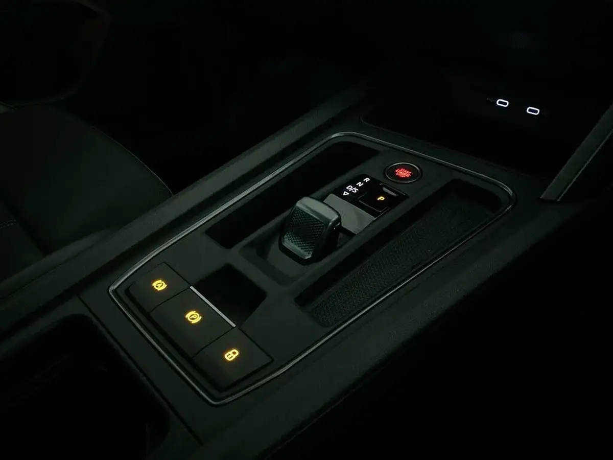 2023-cupra-formentor-20-tsi-v1-big-20