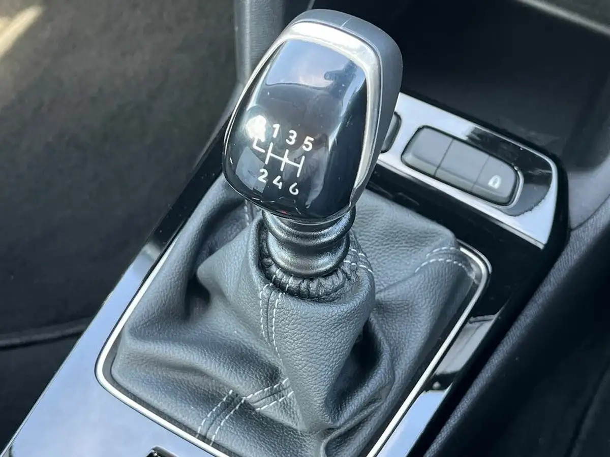 2022-vauxhall-mokka-12-se-edition-big-23
