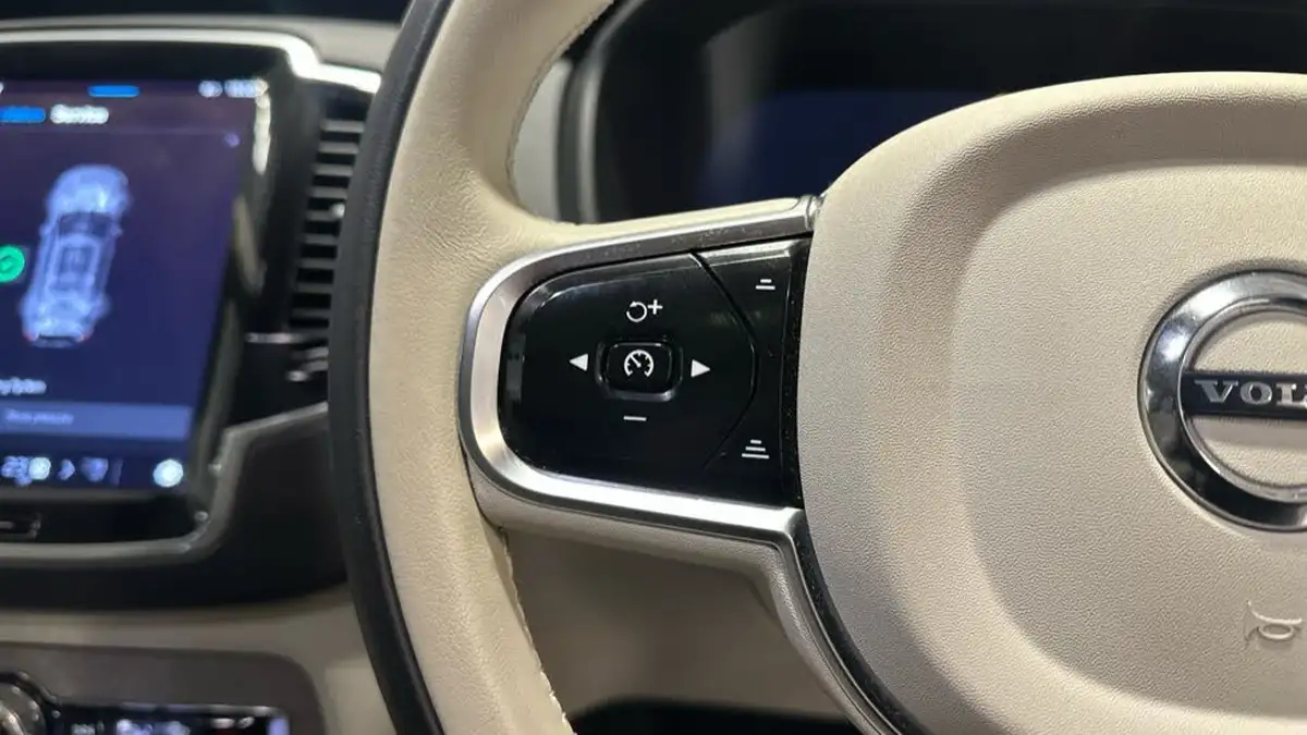 2024-volvo-xc90-20-t8-ultimate-dark-big-26