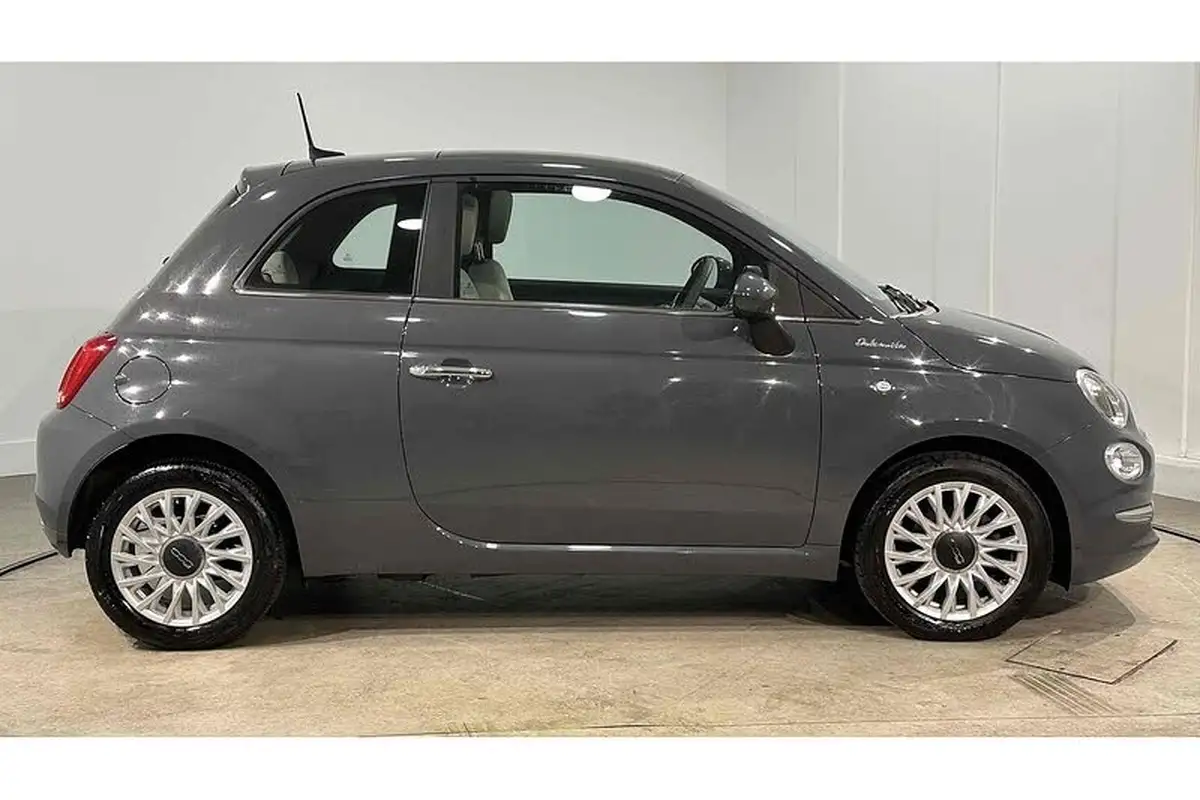 2022-fiat-500-10-dolcevita-big-3