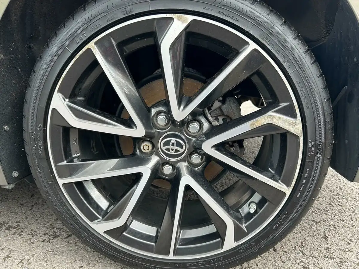 2019-toyota-corolla-18-vvt-i-excel-trk-hatchback-big-35