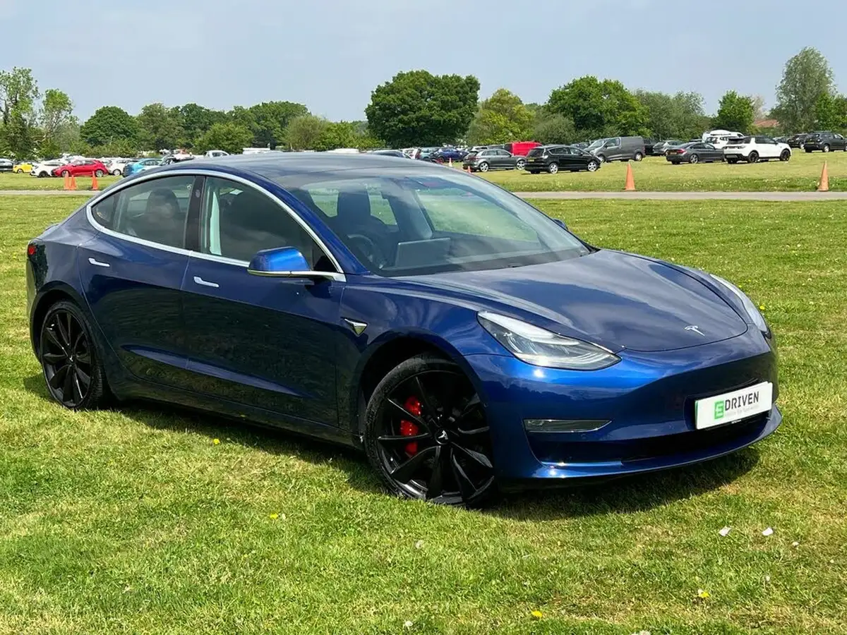 2019-tesla-model-3-e-4x4-performance-pack-big-0