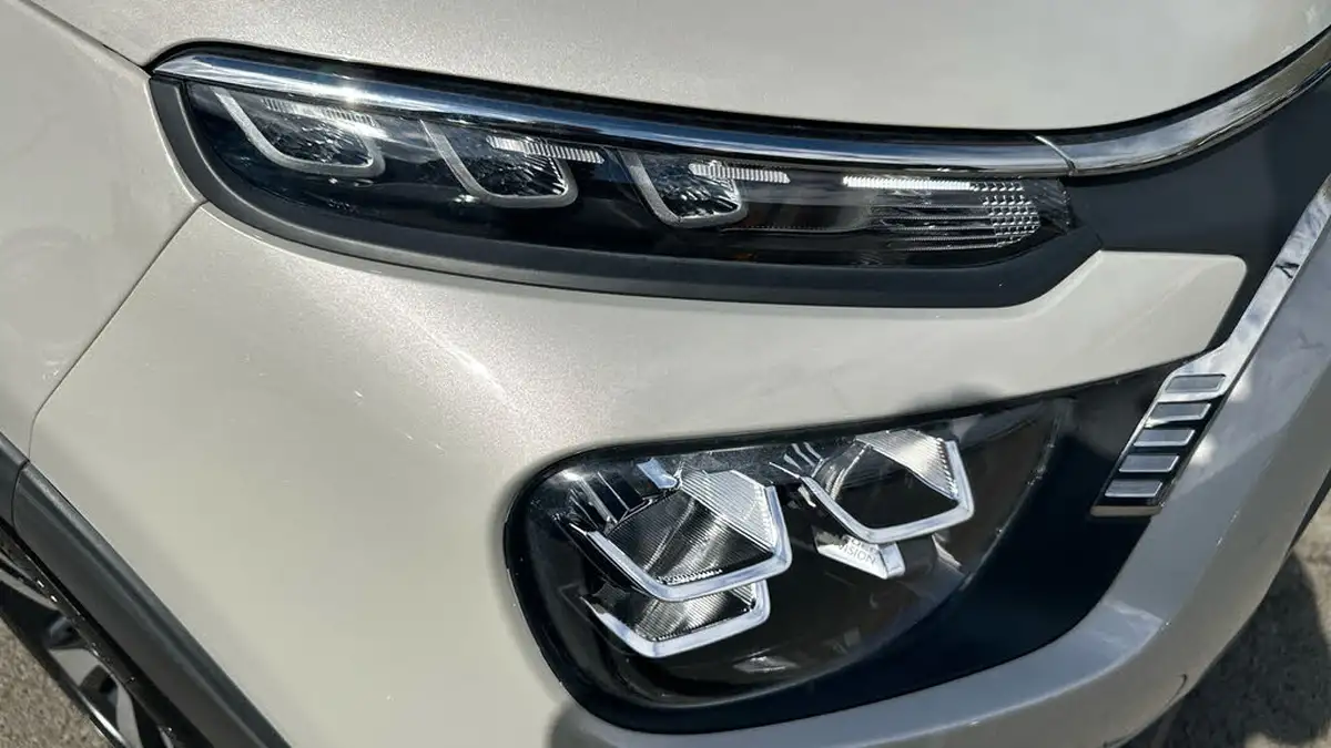 2025-citroen-c3-12-puretech-plus-110ps-eat6-big-46